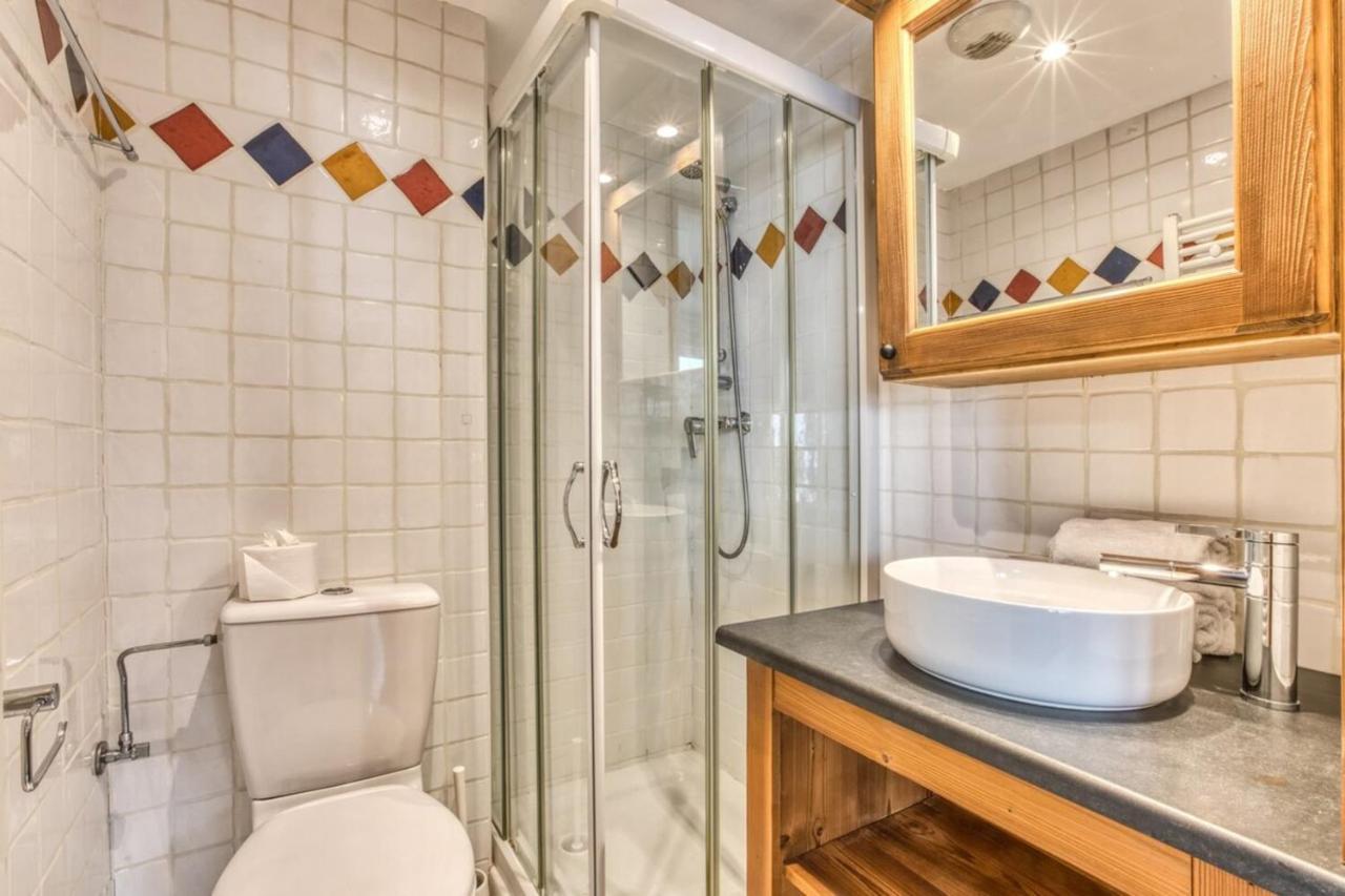 Villa Vallet- Newly Renovated 2 Bedroom Nestled Just Off The Main Street Шамони Экстерьер фото