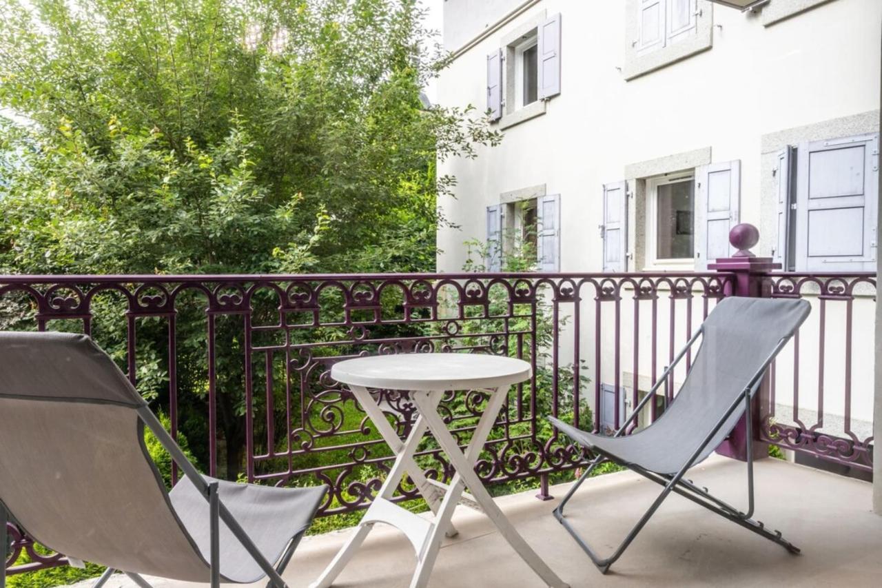 Villa Vallet- Newly Renovated 2 Bedroom Nestled Just Off The Main Street Шамони Экстерьер фото