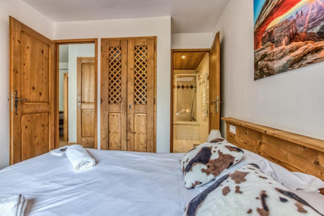 Villa Vallet- Newly Renovated 2 Bedroom Nestled Just Off The Main Street Шамони Экстерьер фото